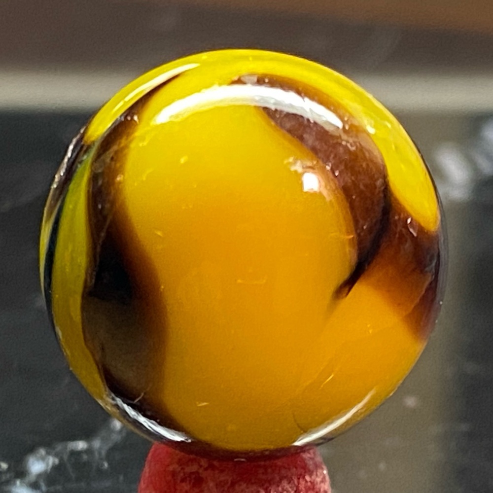 One Traditional Vacor Bee Cool Bumblebee 5/8 Inch Glass Marble - Picture 10 of 11